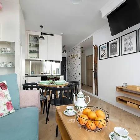 アパート Stylish With Garden And Parking In By Renters Żywiec