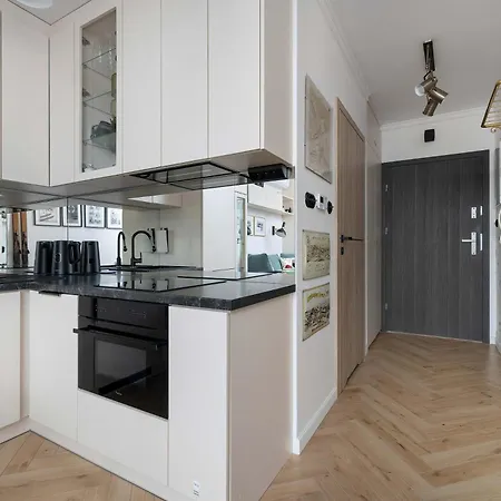 Stylish With Garden And Parking In By Renters *