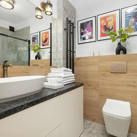 Stylish With Garden And Parking In By Renters * Żywiec