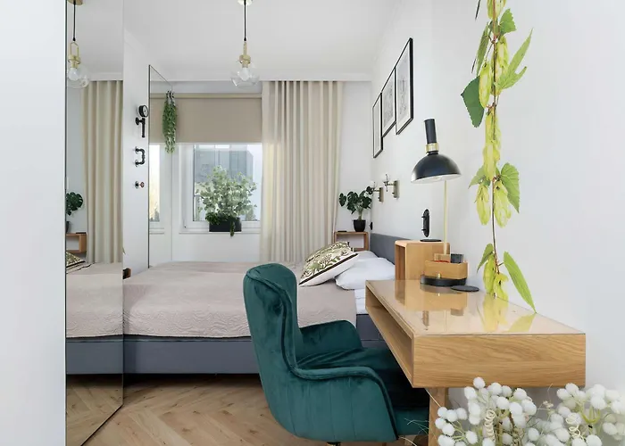Stylish With Garden And Parking In By Renters Apartmán
