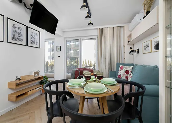 Stylish With Garden And Parking In By Renters *