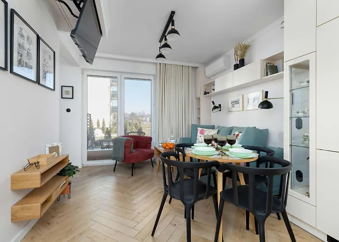 Apartmán Stylish With Garden And Parking In By Renters