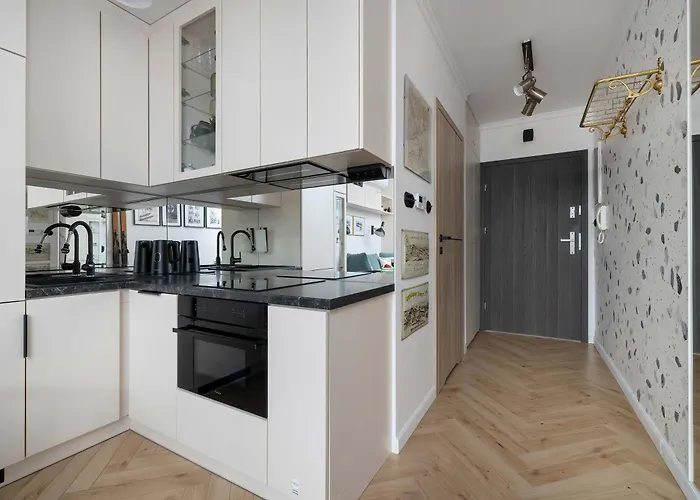 Stylish With Garden And Parking In By Renters *