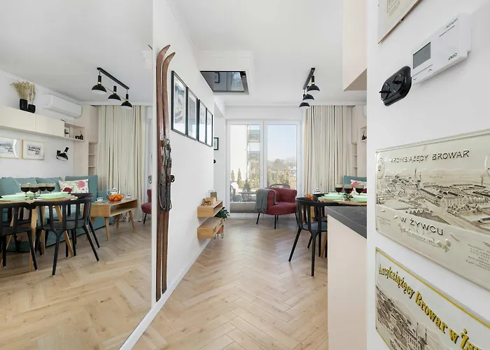 Stylish With Garden And Parking In By Renters アパート Żywiec