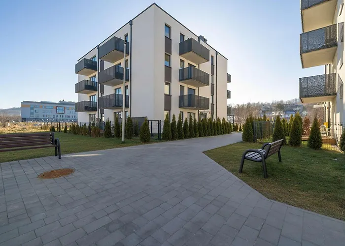 アパート Stylish With Garden And Parking In By Renters *